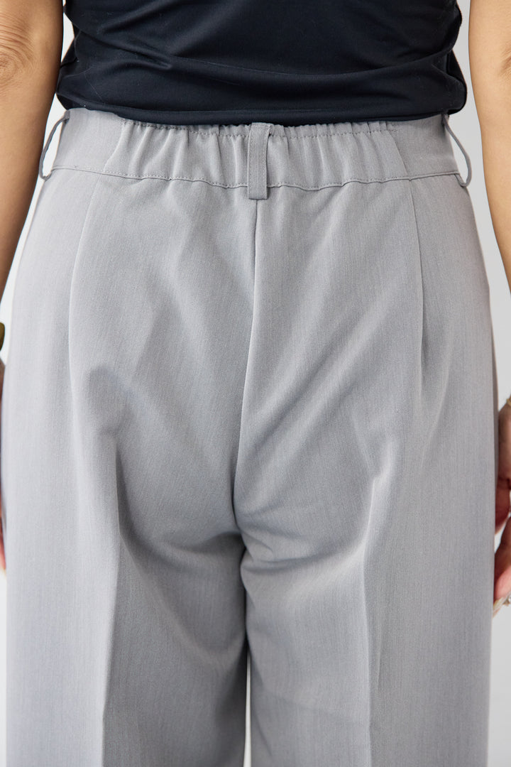 センタープレスタックパンツ