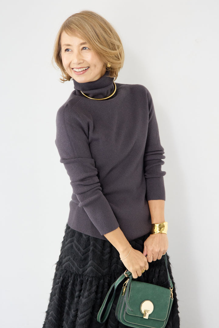 ホールガーメントタートルリブニット