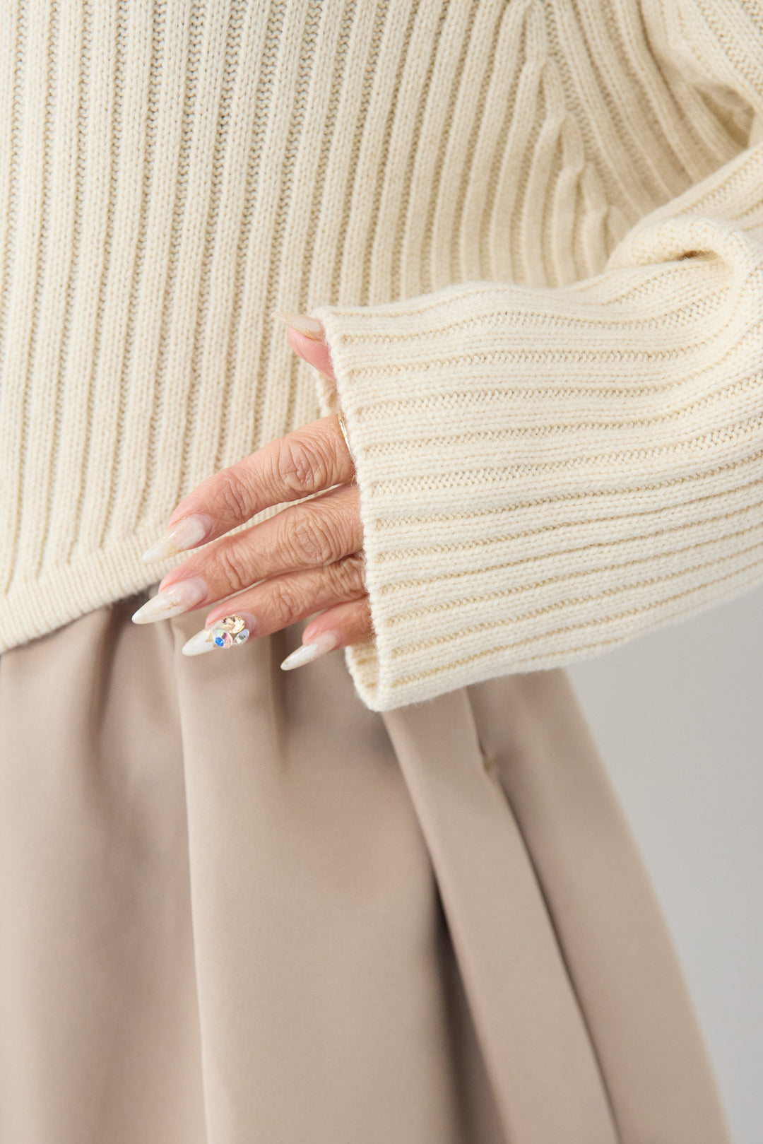 アシメヘムリブニット