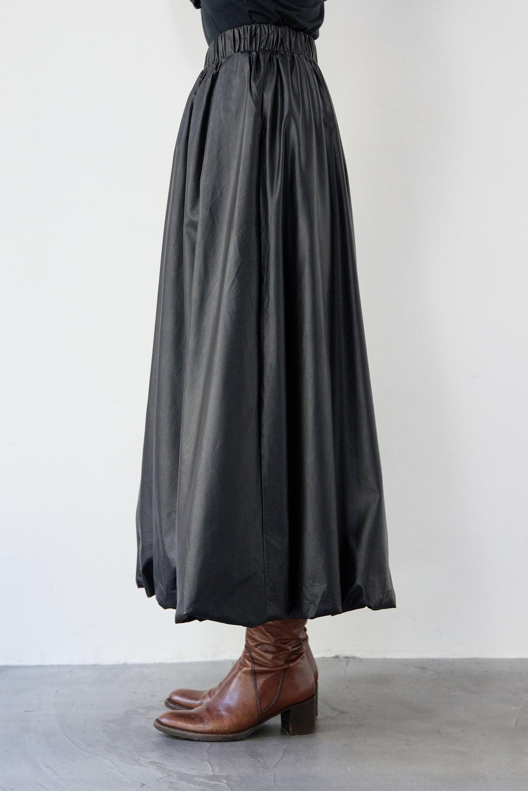 バルーンエコレザースカート