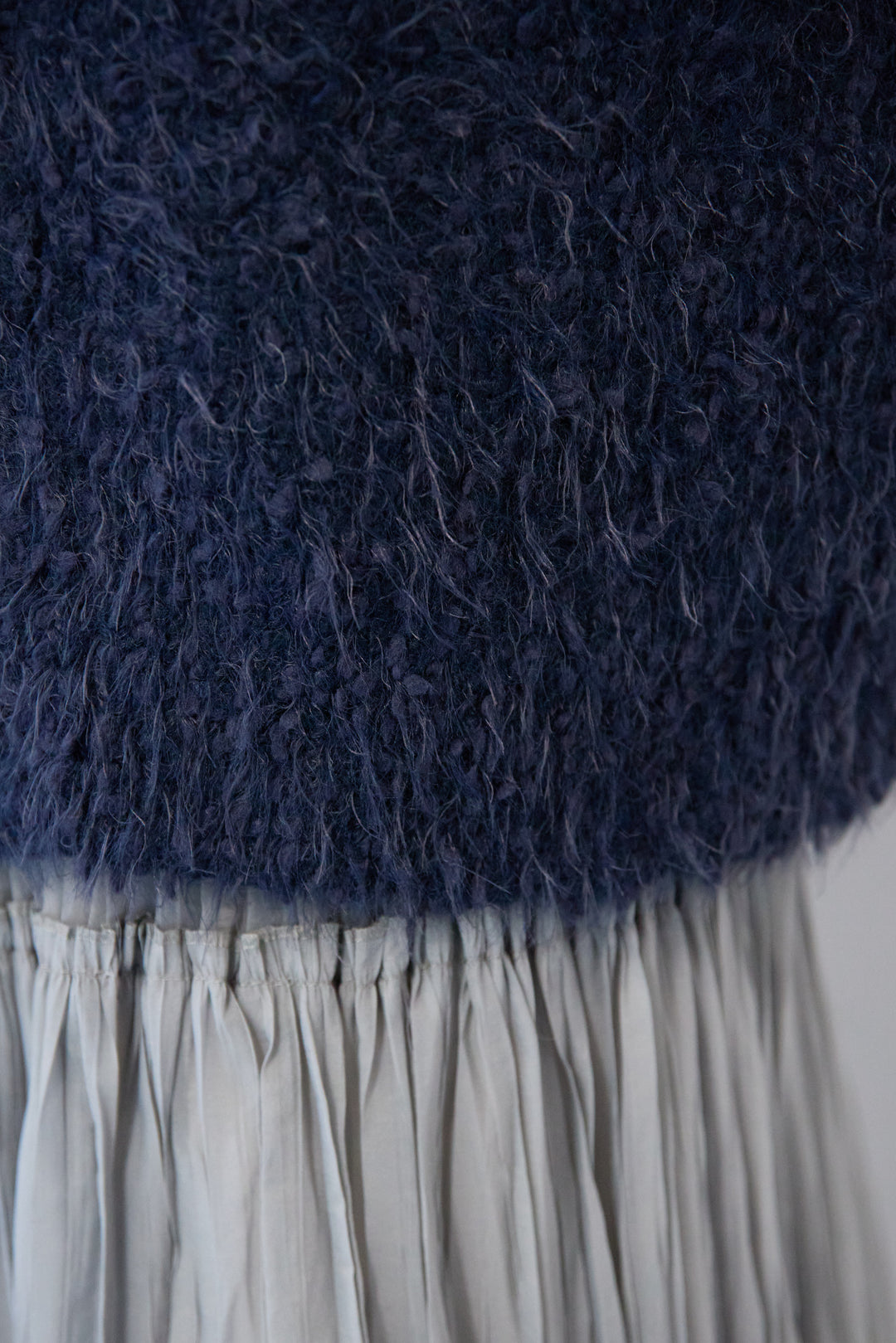 クルーネックシャギーカーディガン