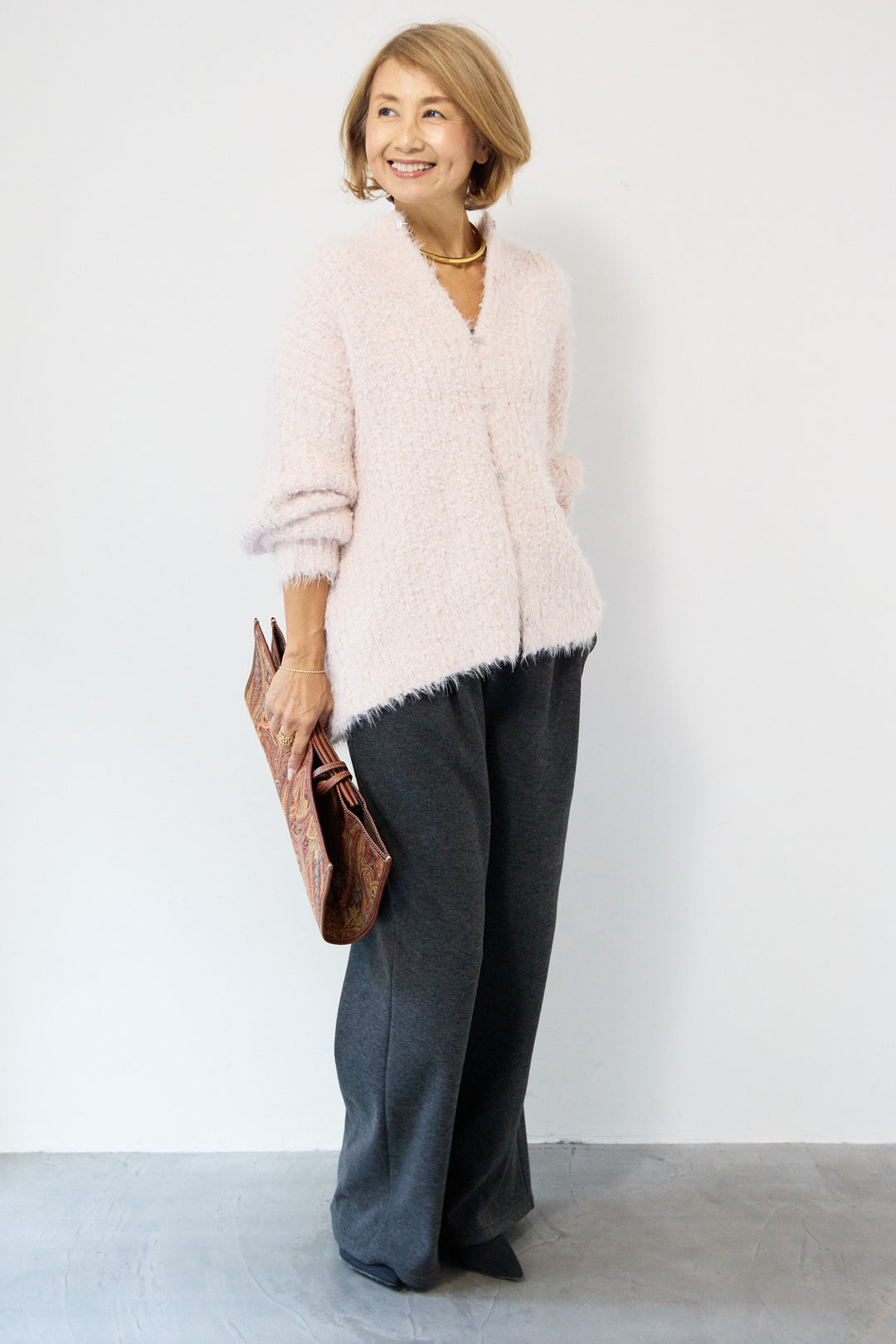 クルーネックシャギーカーディガン