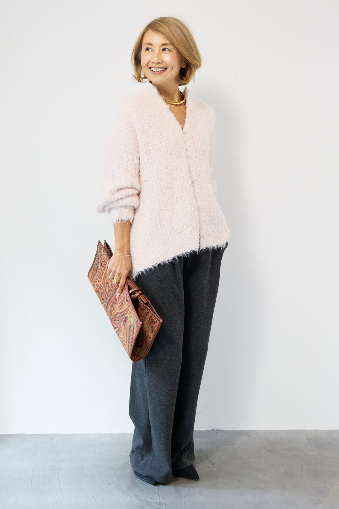 クルーネックシャギーカーディガン