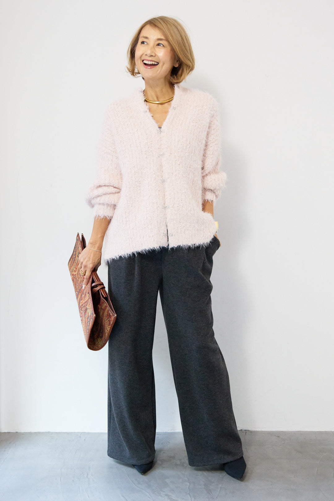 クルーネックシャギーカーディガン