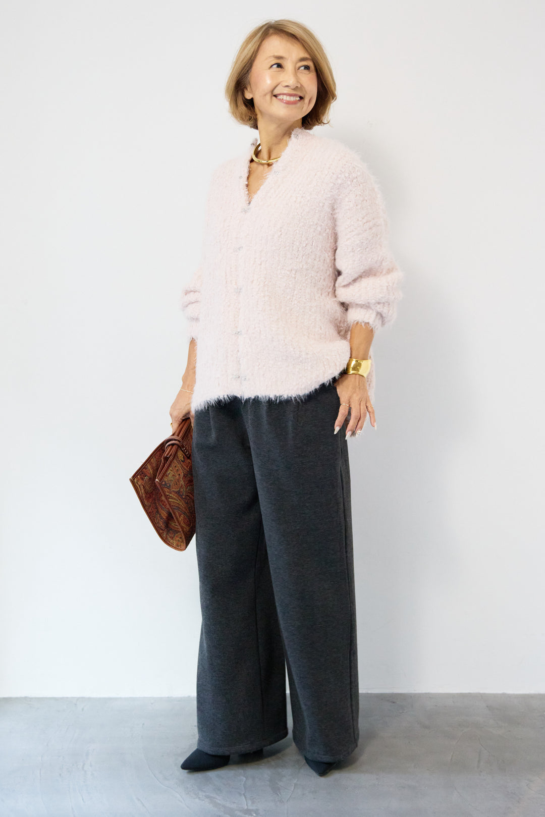 クルーネックシャギーカーディガン