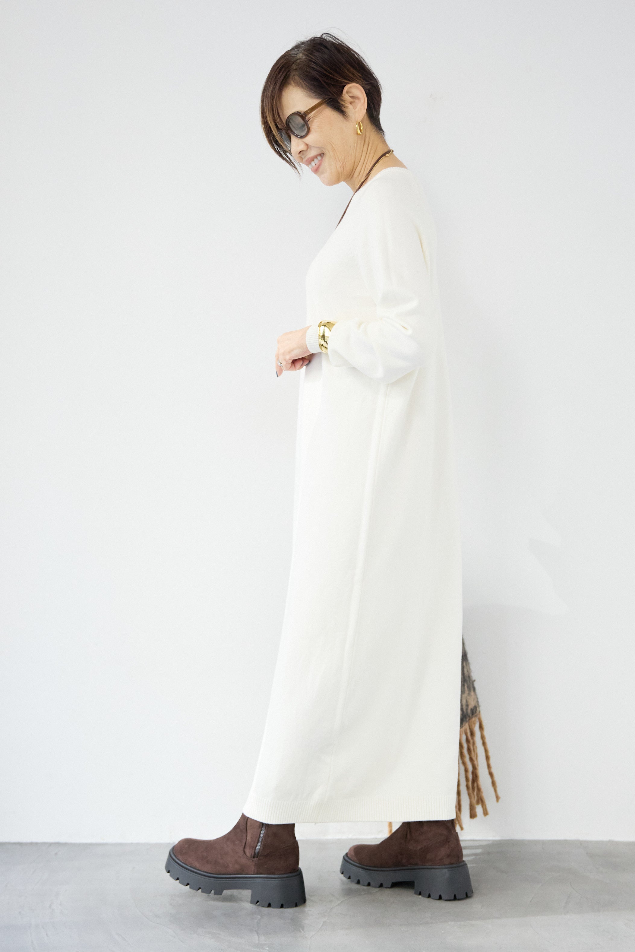 Vネック ロングニットワンピース – plusotoha