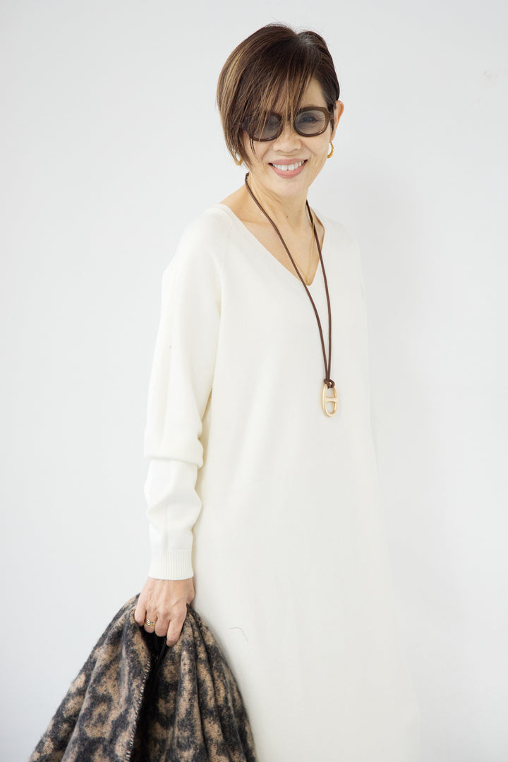 Vネック ロングニットワンピース