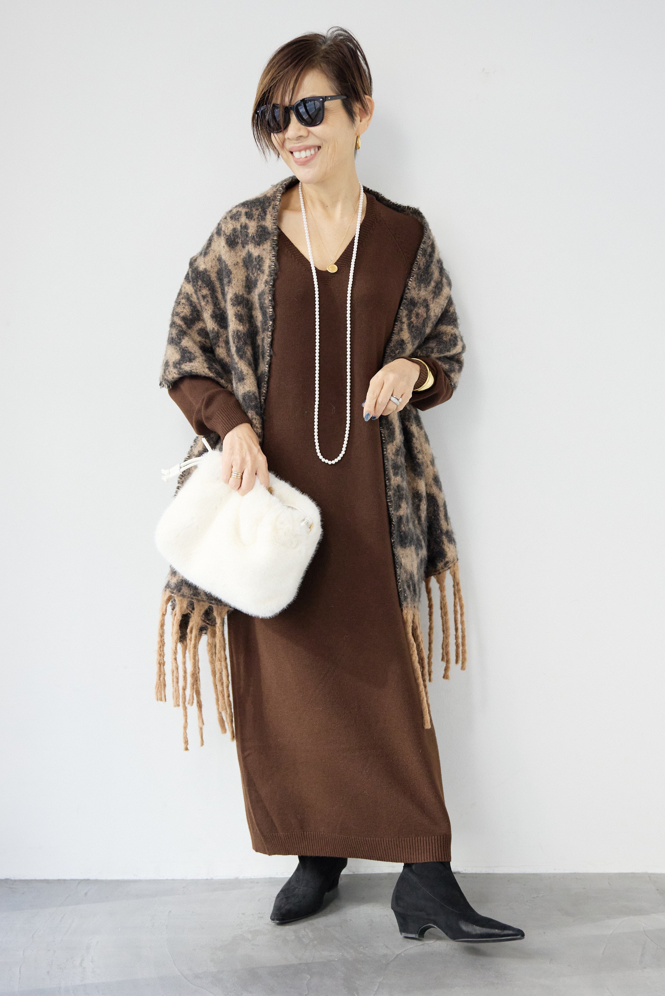 Vネック ロングニットワンピース – plusotoha