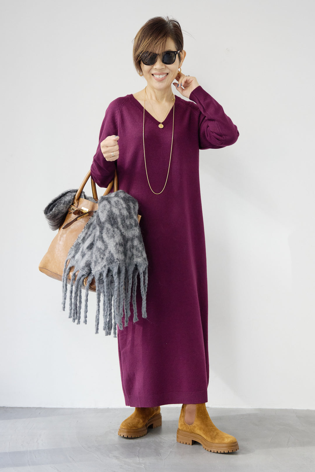 Vネック ロングニットワンピース