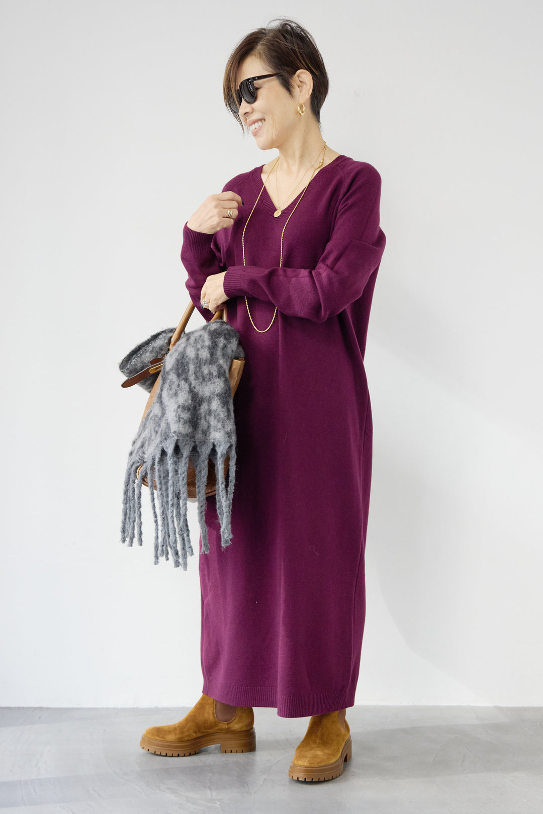 Vネック ロングニットワンピース