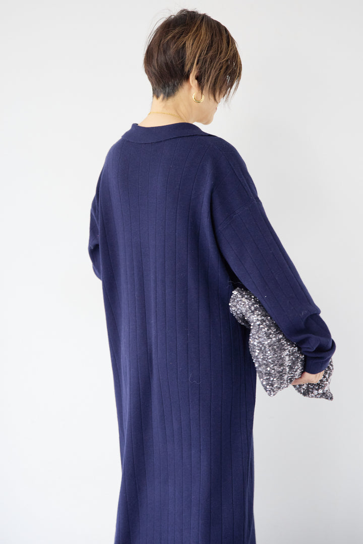 襟付きニットワンピース