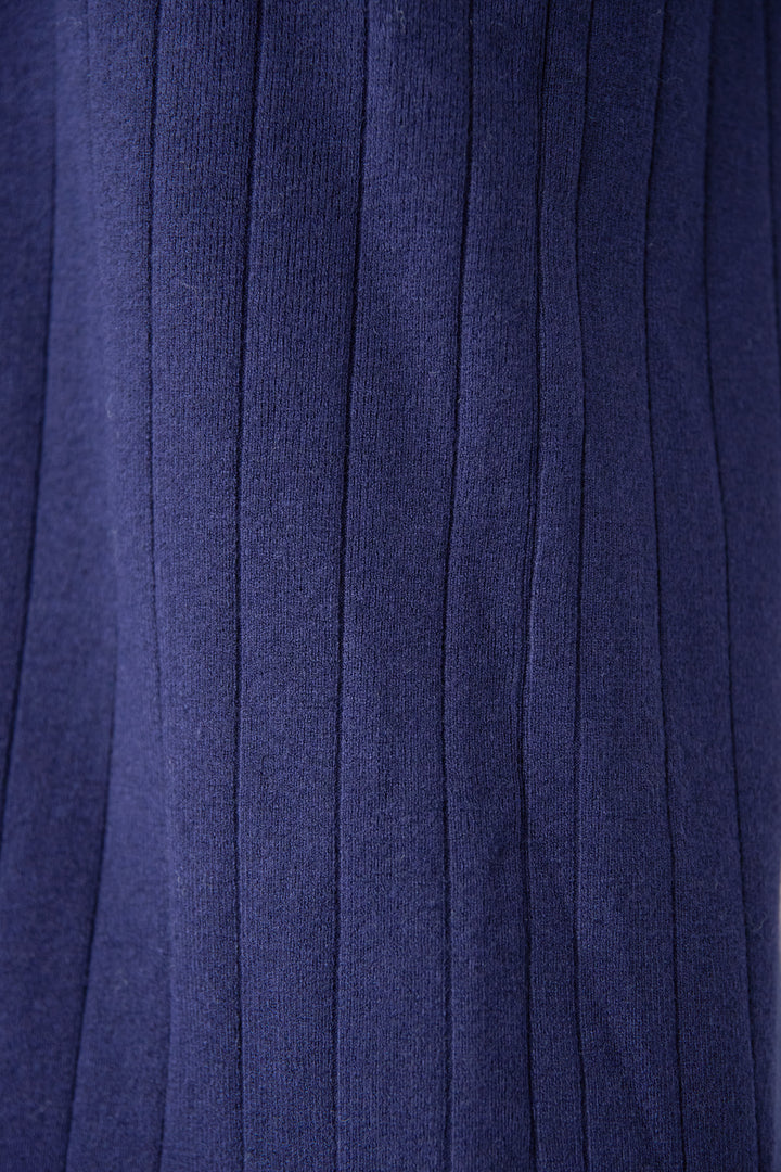 襟付きニットワンピース