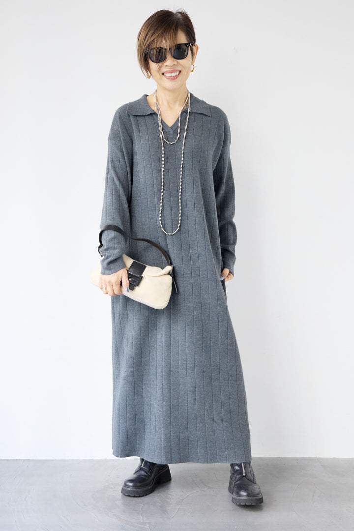 襟付きニットワンピース