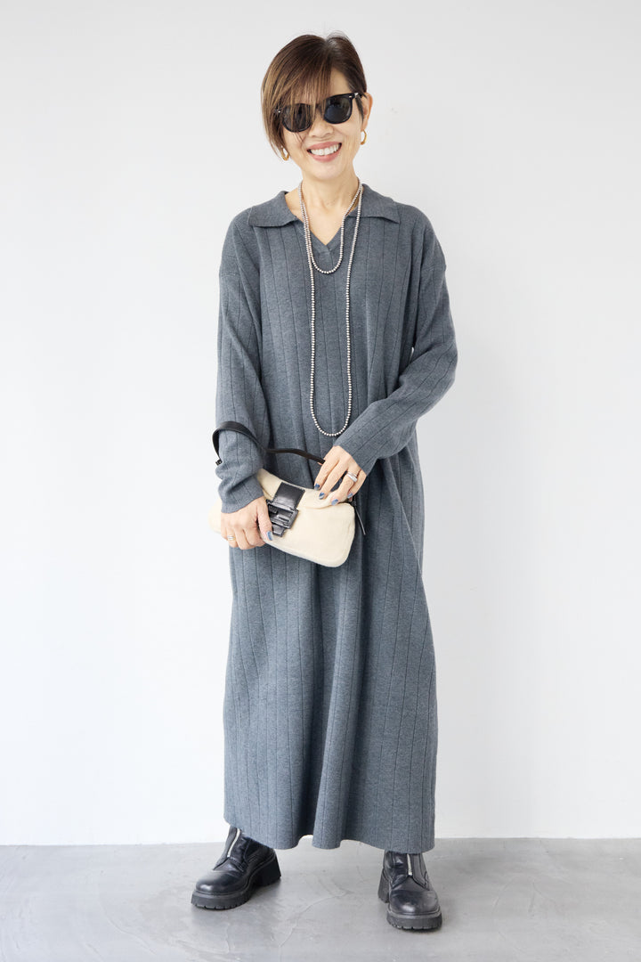 襟付きニットワンピース