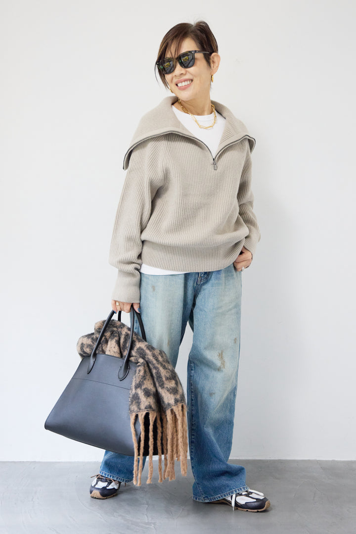 ビックカラーハーフジップニット