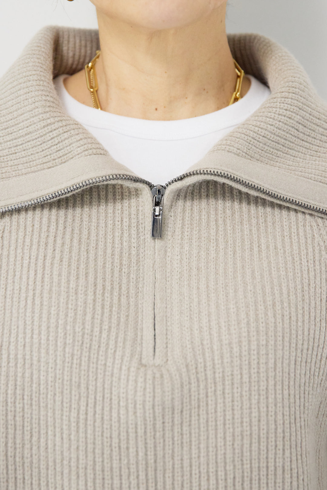 ビックカラーハーフジップニット