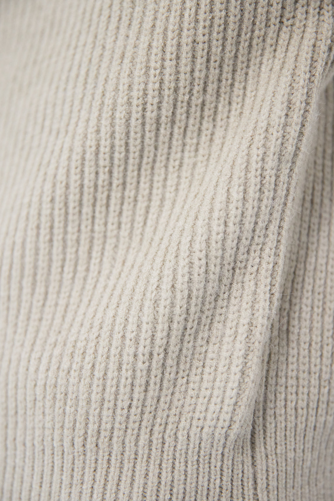 ビックカラーハーフジップニット