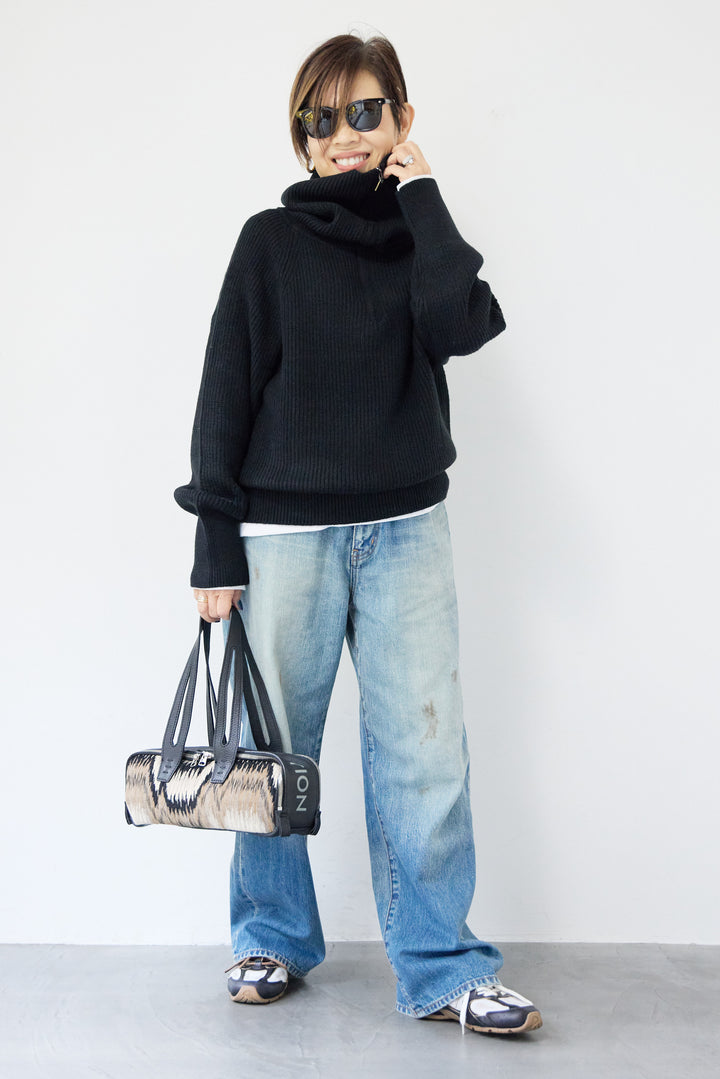 ビックカラーハーフジップニット