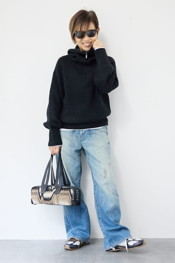 ビックカラーハーフジップニット