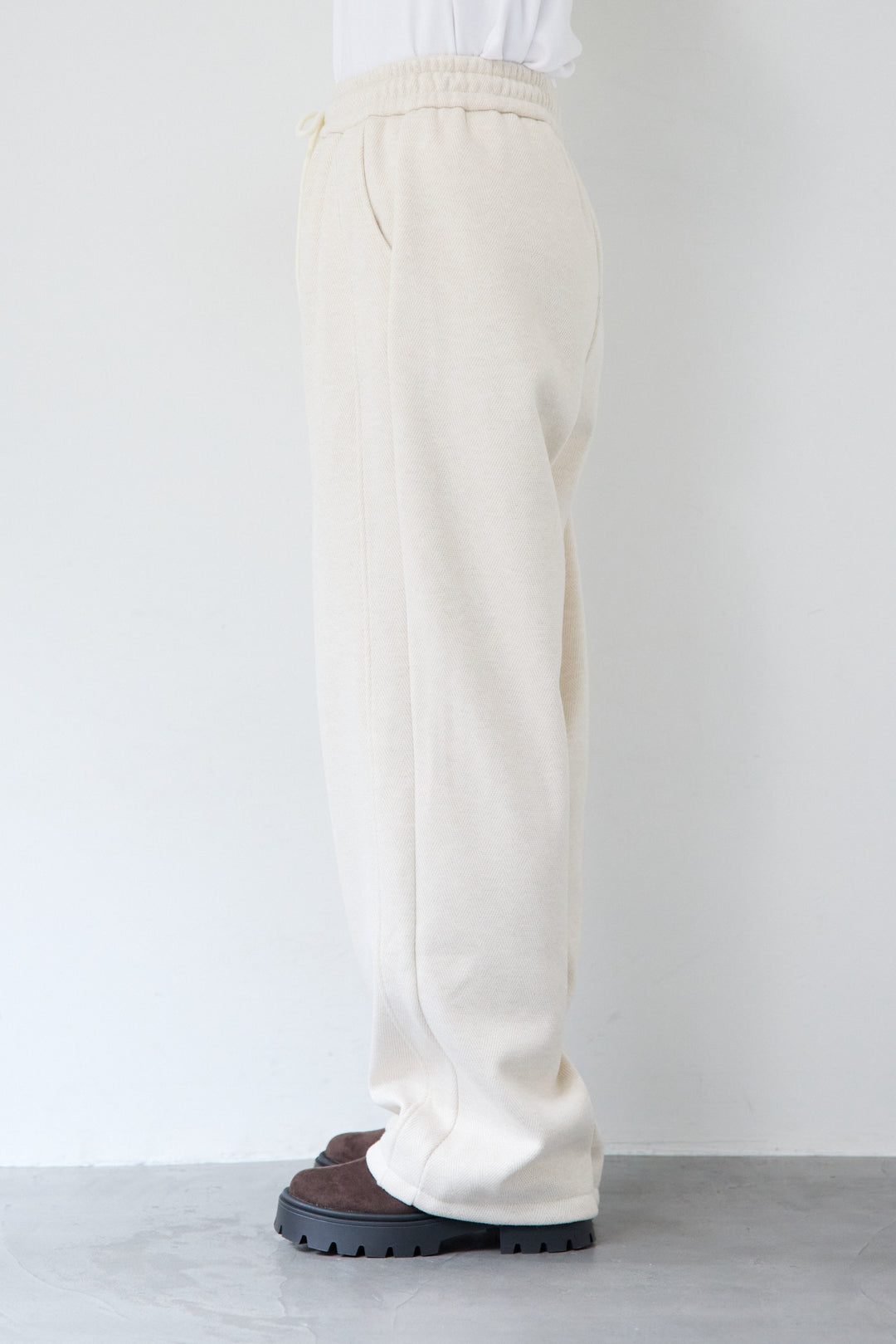 裏起毛ヘリンボーン柄リラックスパンツ