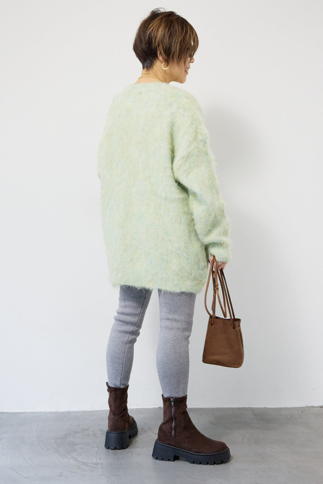 起毛シャギーVネックニット