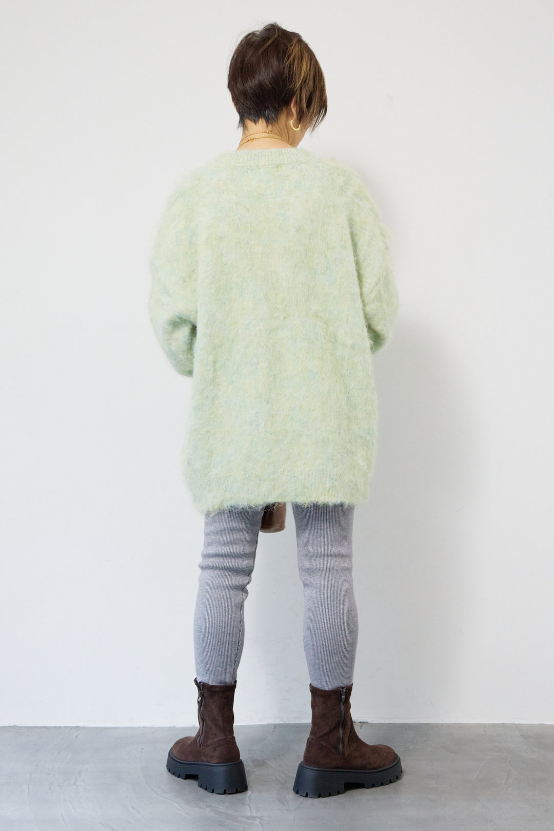 起毛シャギーVネックニット