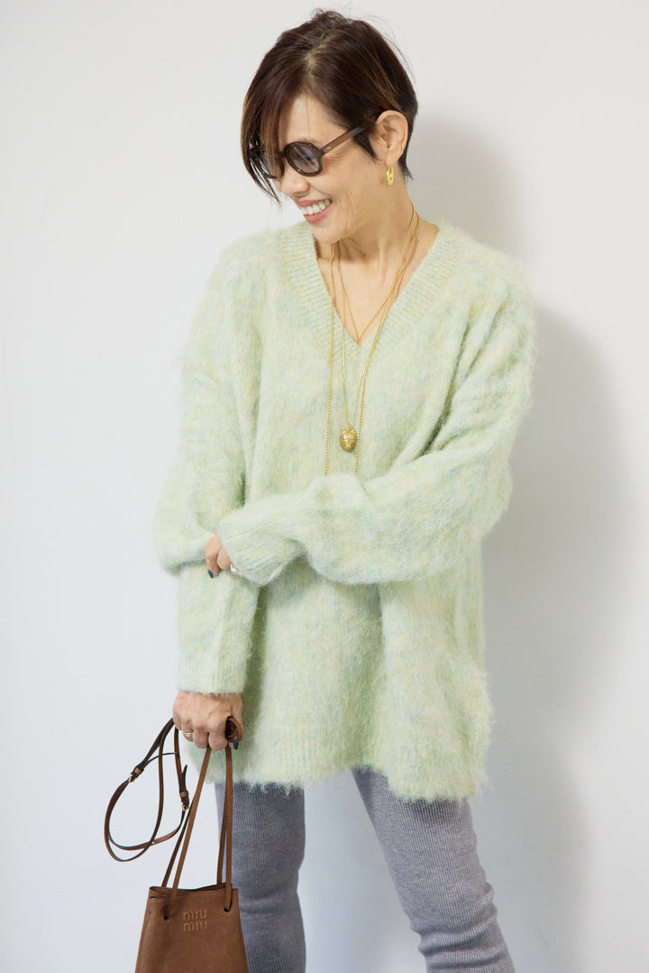 起毛シャギーVネックニット