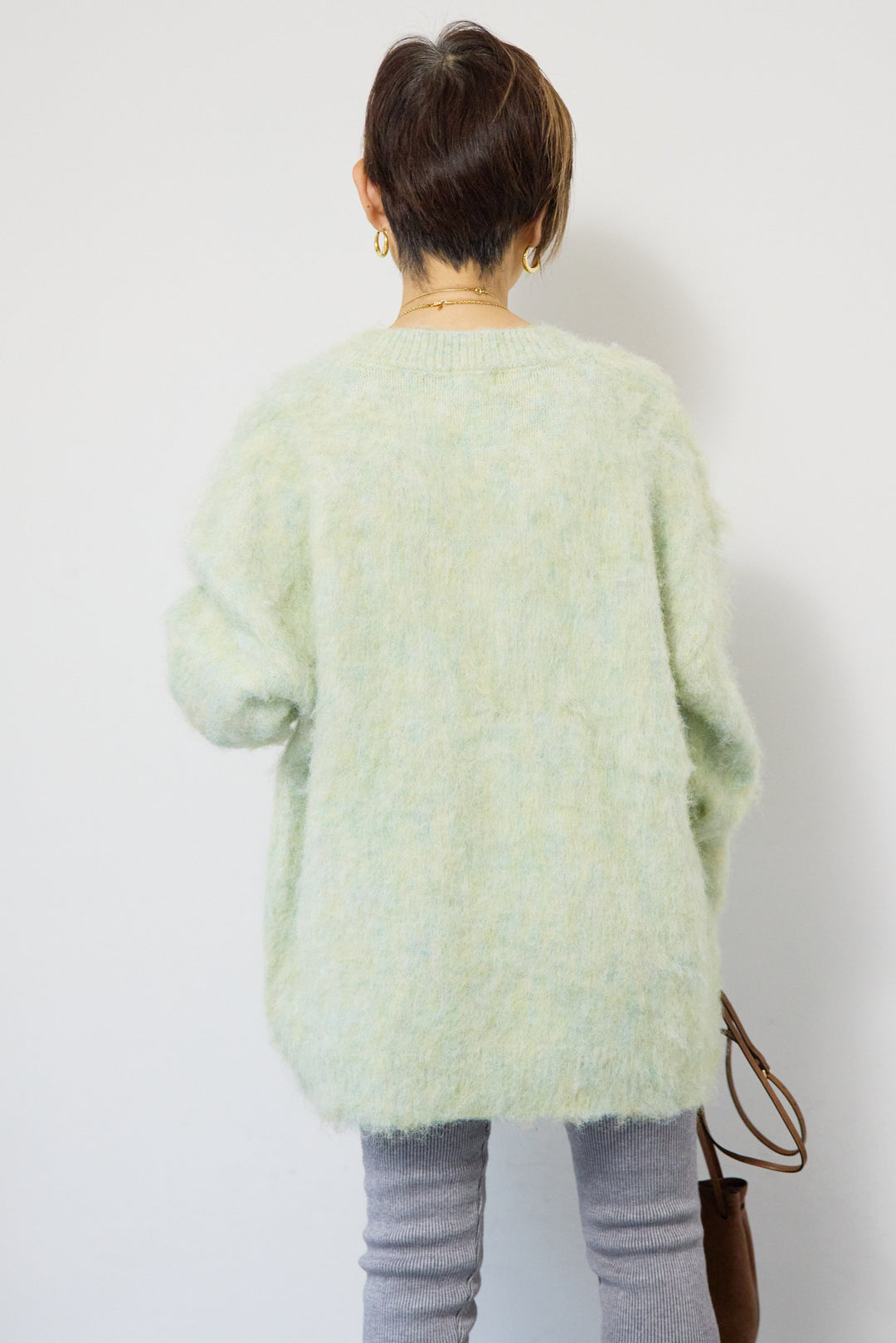 起毛シャギーVネックニット