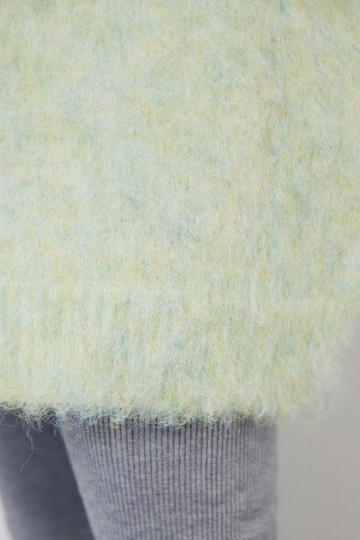 起毛シャギーVネックニット