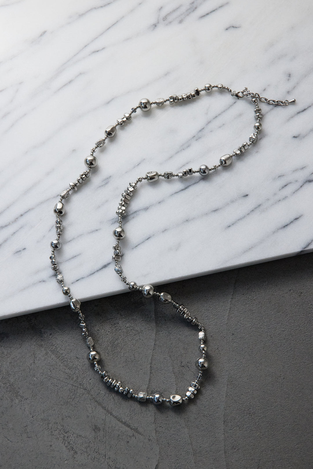 メタルバロックロングネックレス