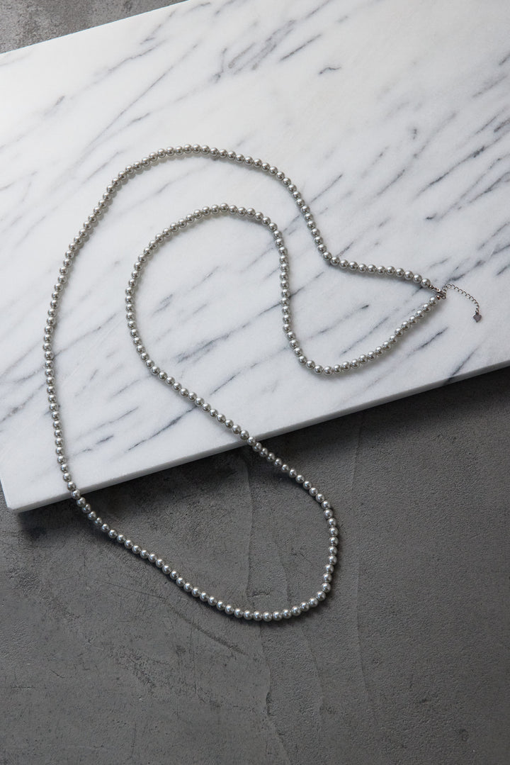 ロングパールネックレス