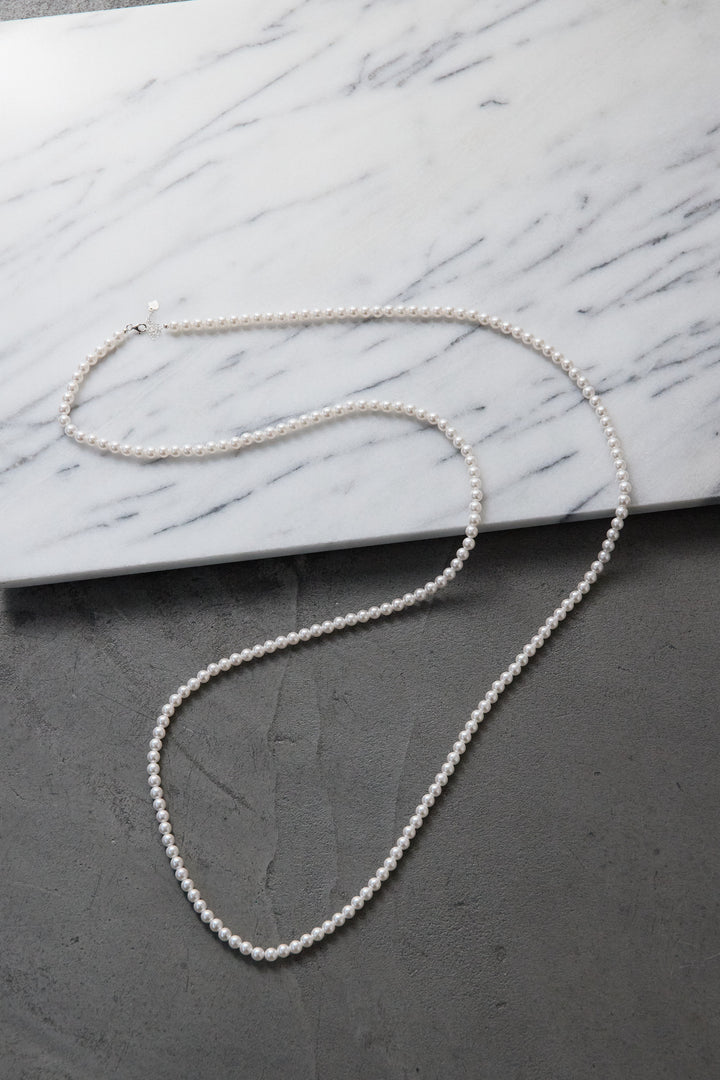 ロングパールネックレス