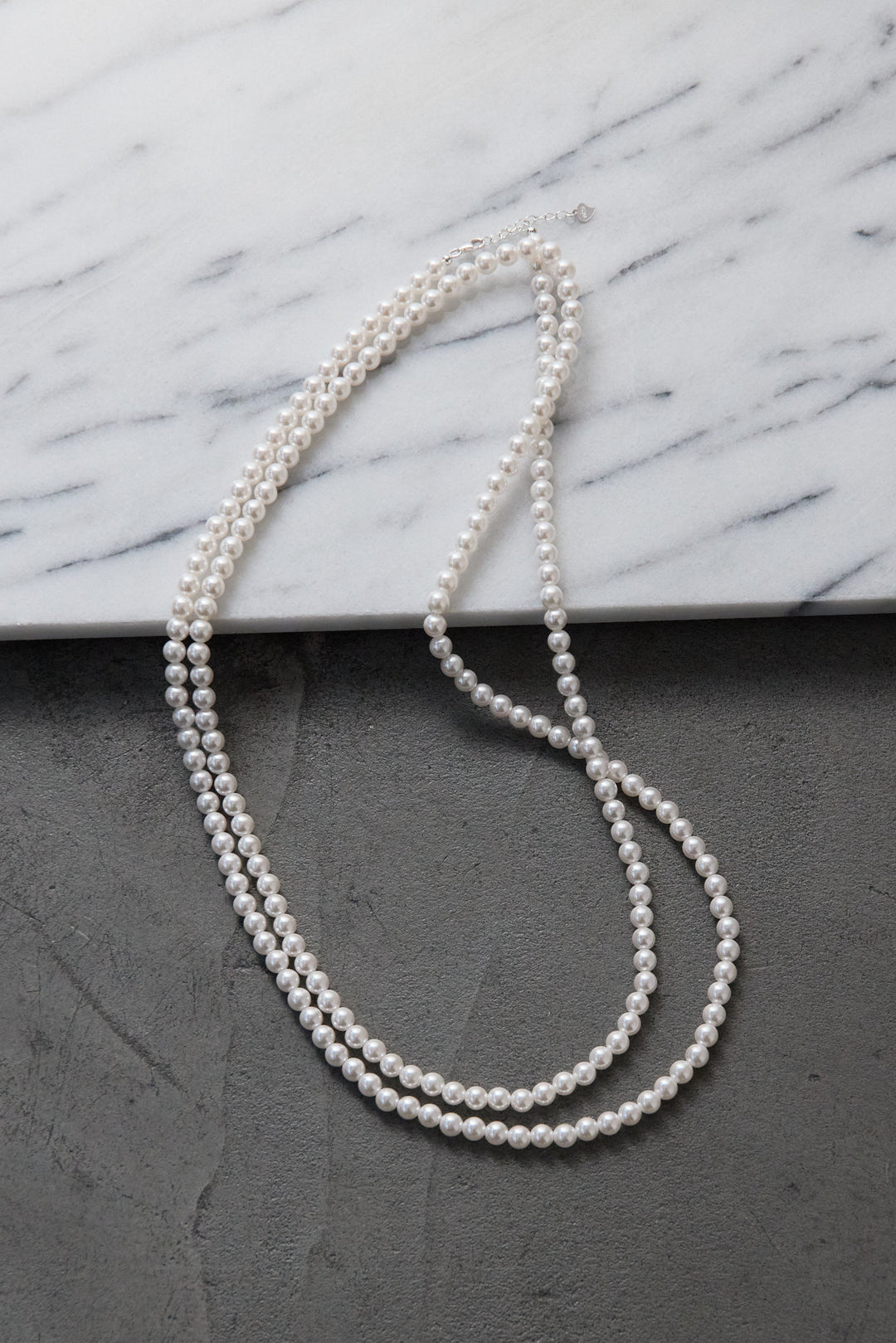 ロングパールネックレス