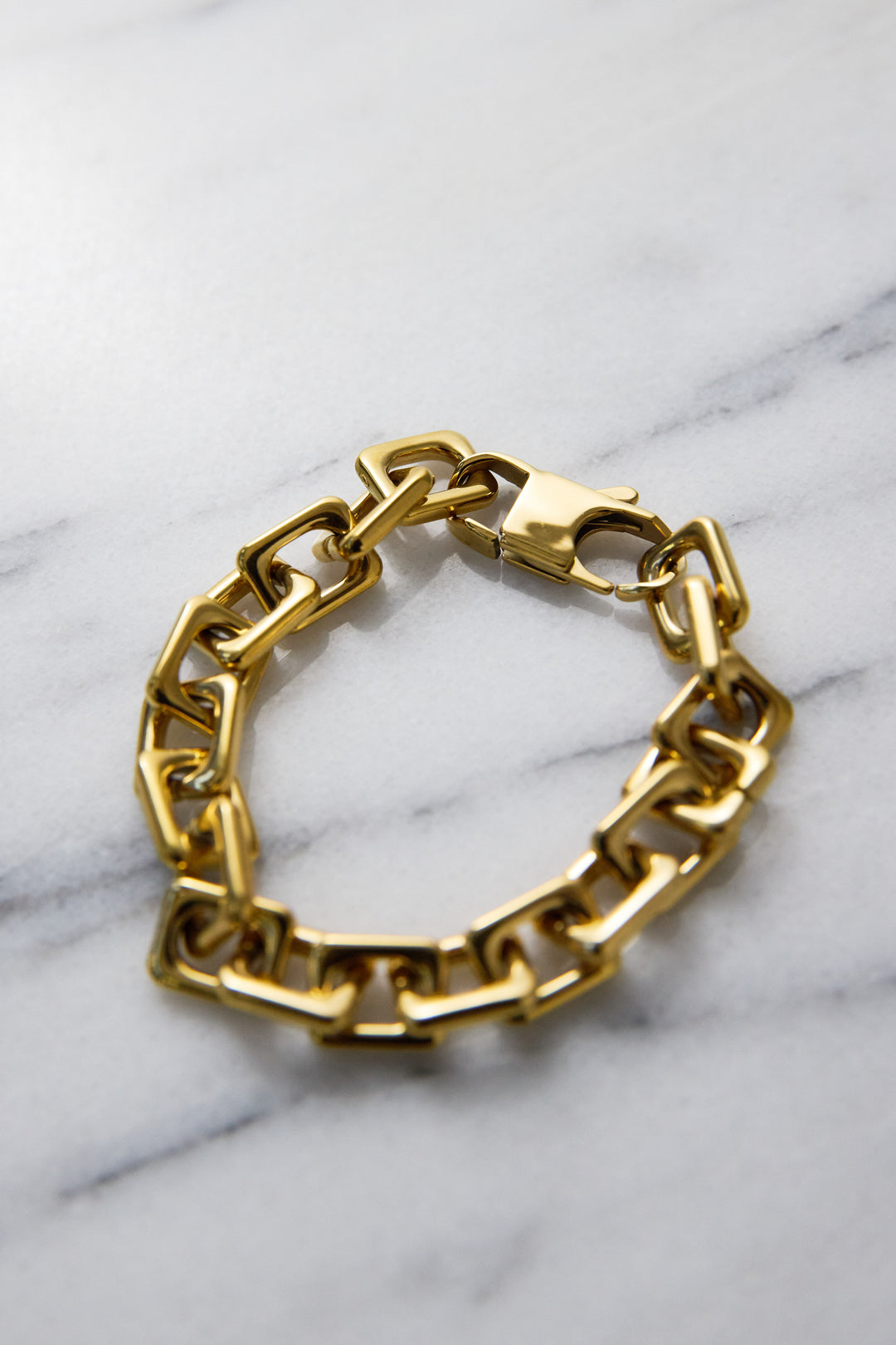 スクエアチェーンブレスレット