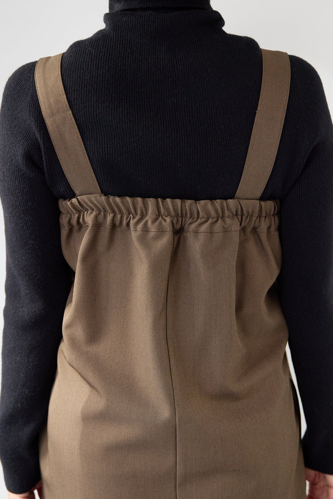 [SET]ホールガーメントタートルリブニット+ベルトストラップジャンスカ(2set)