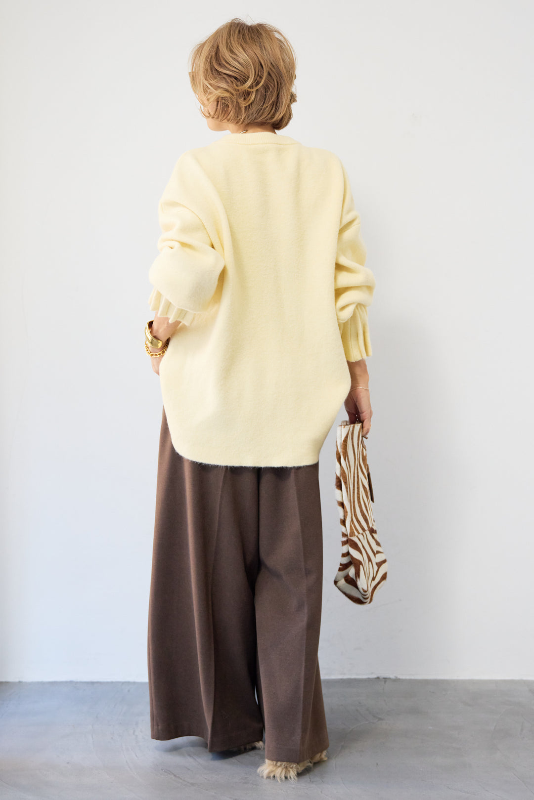 袖タックニット