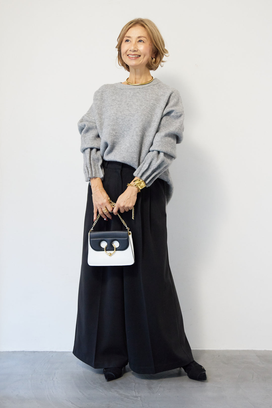 袖タックニット