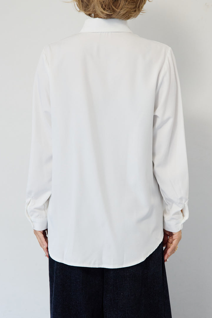 ツイストデザインニット+シャツアンサンブル