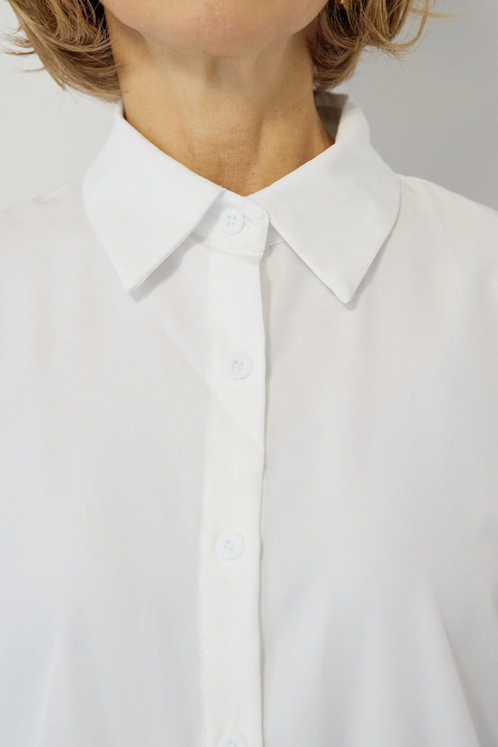 ツイストデザインニット+シャツアンサンブル