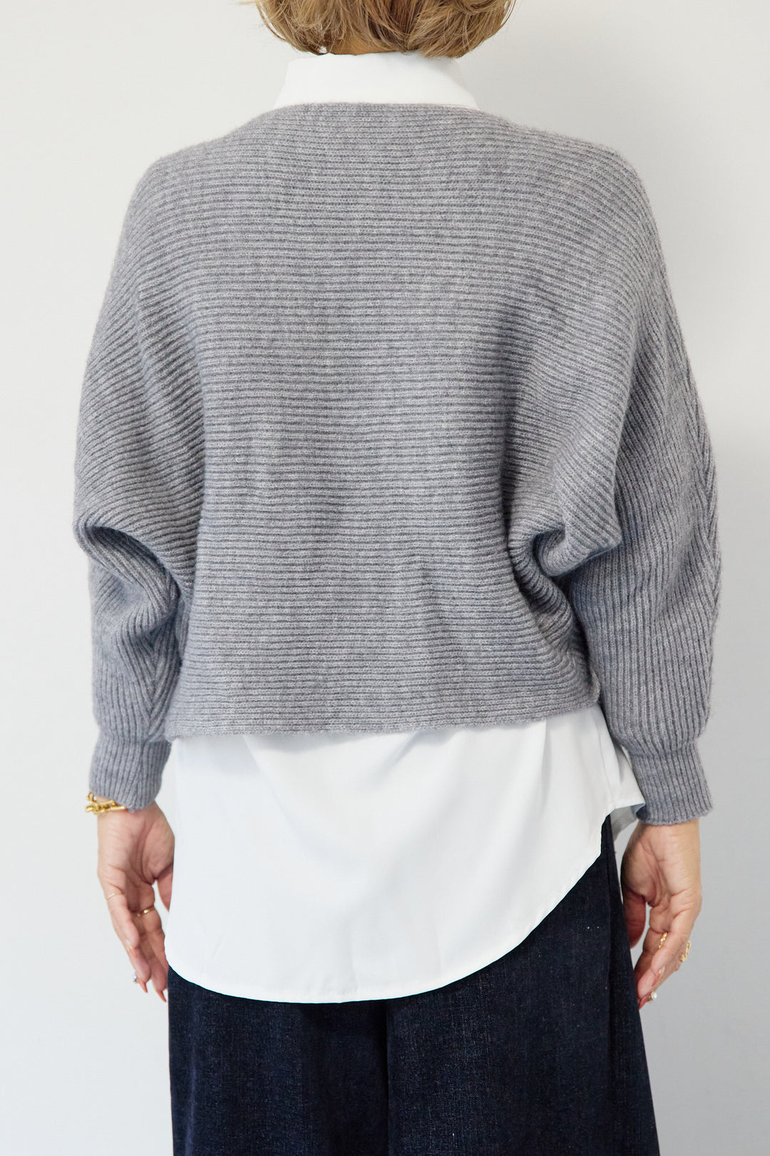 ツイストデザインニット+シャツアンサンブル