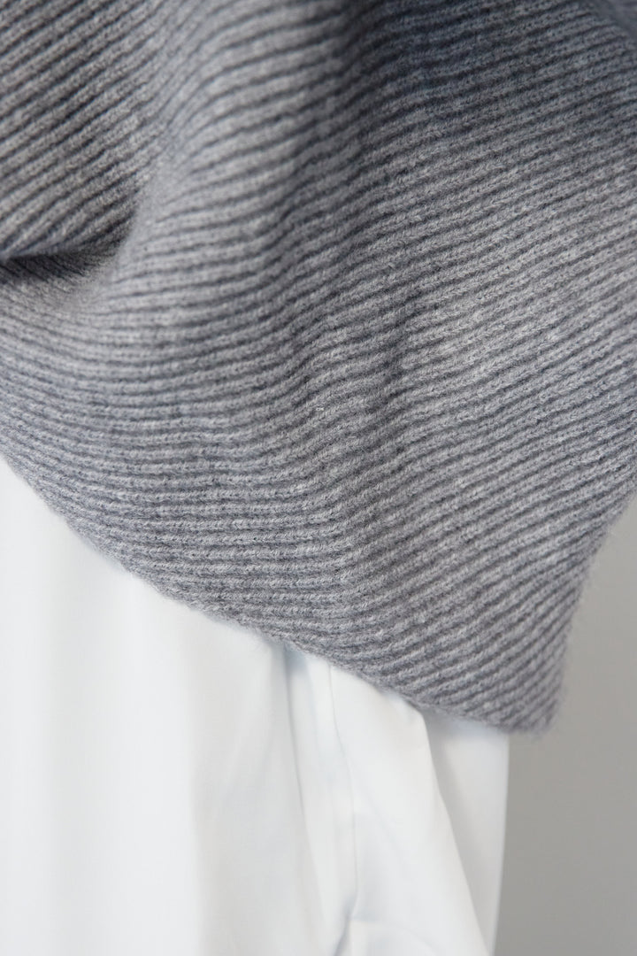 ツイストデザインニット+シャツアンサンブル