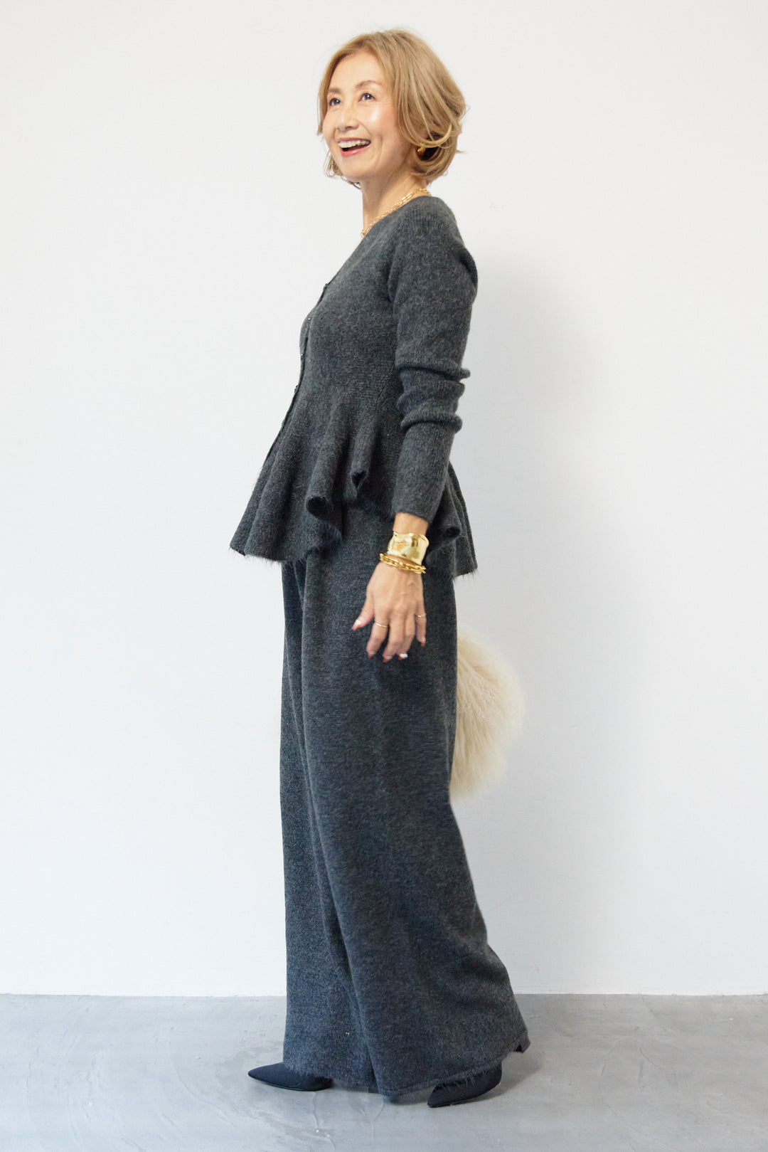 ペプラムニットセットアップ