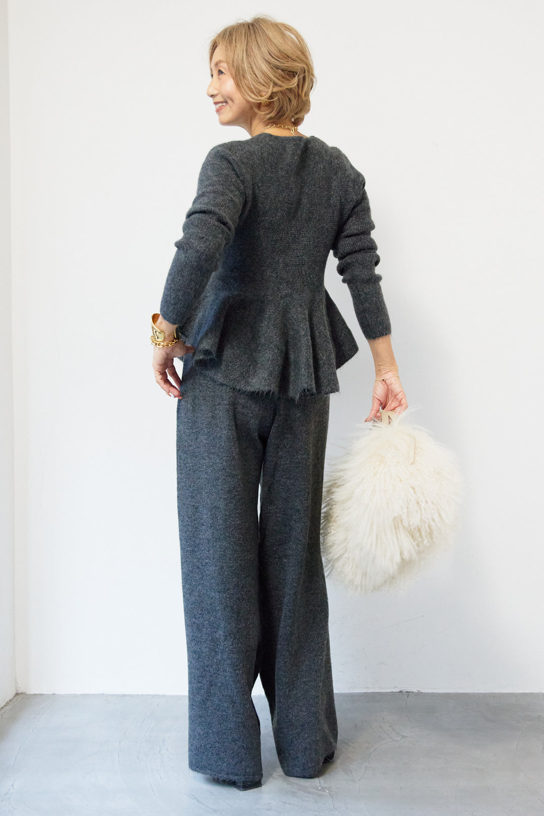 ペプラムニットセットアップ