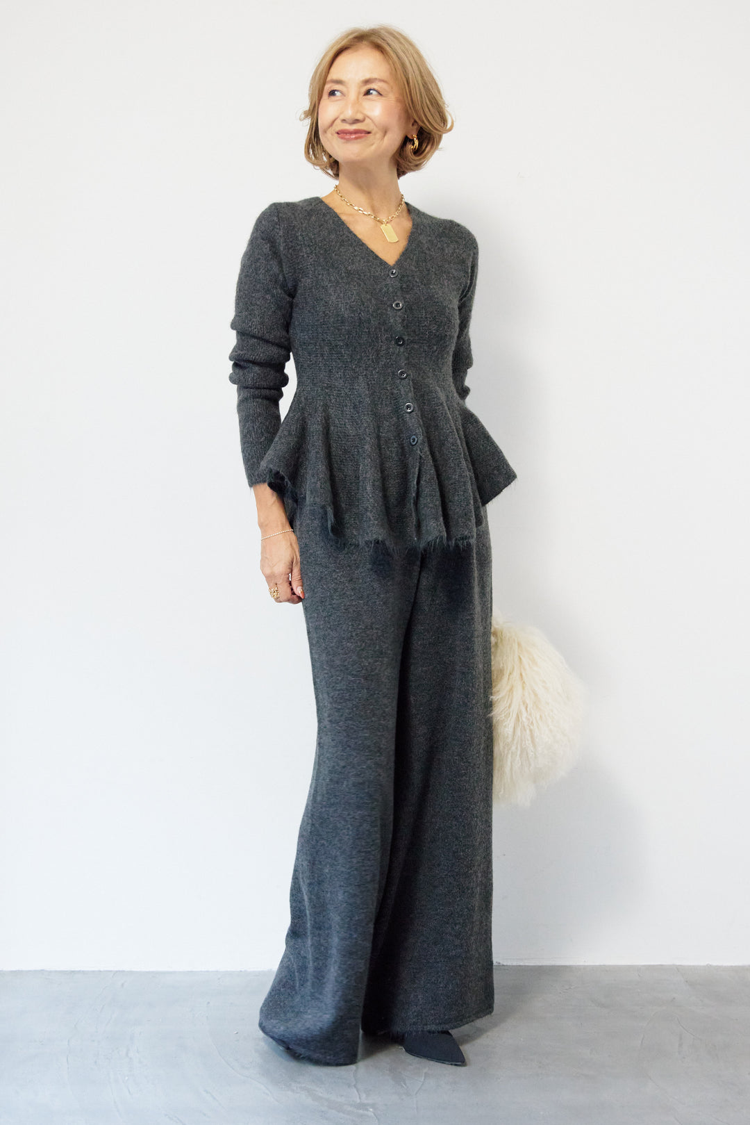 ペプラムニットセットアップ