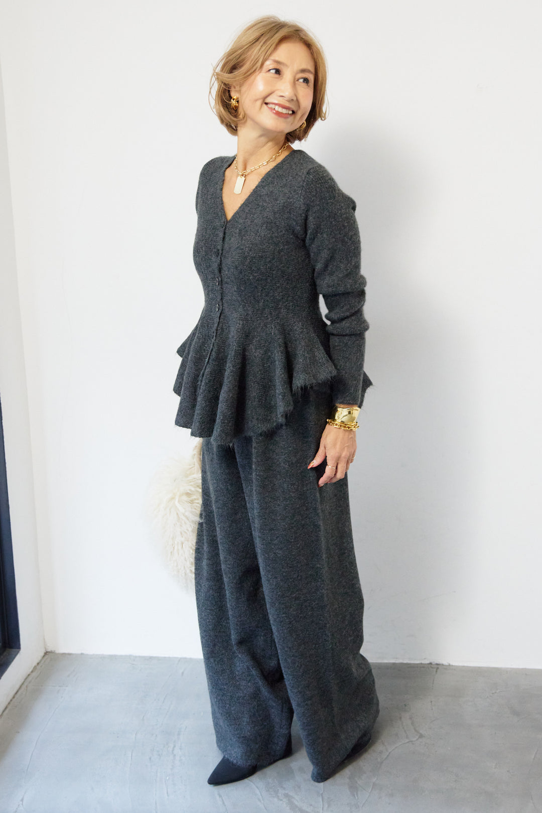 ペプラムニットセットアップ