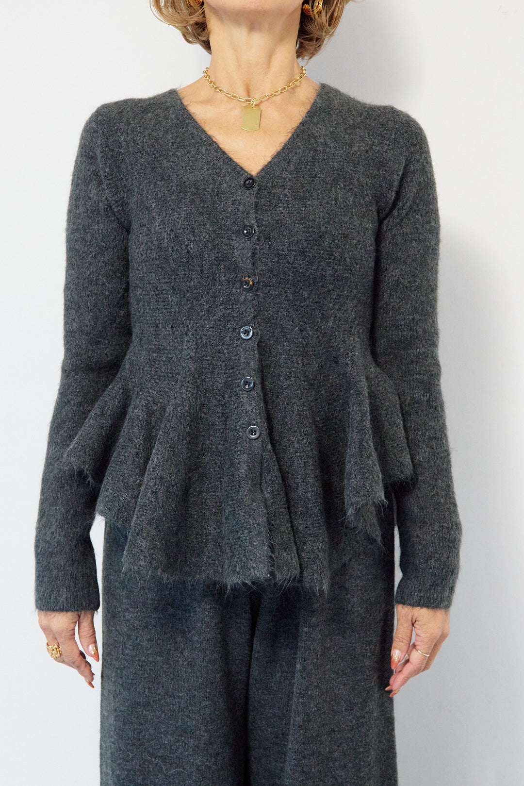 ペプラムニットセットアップ