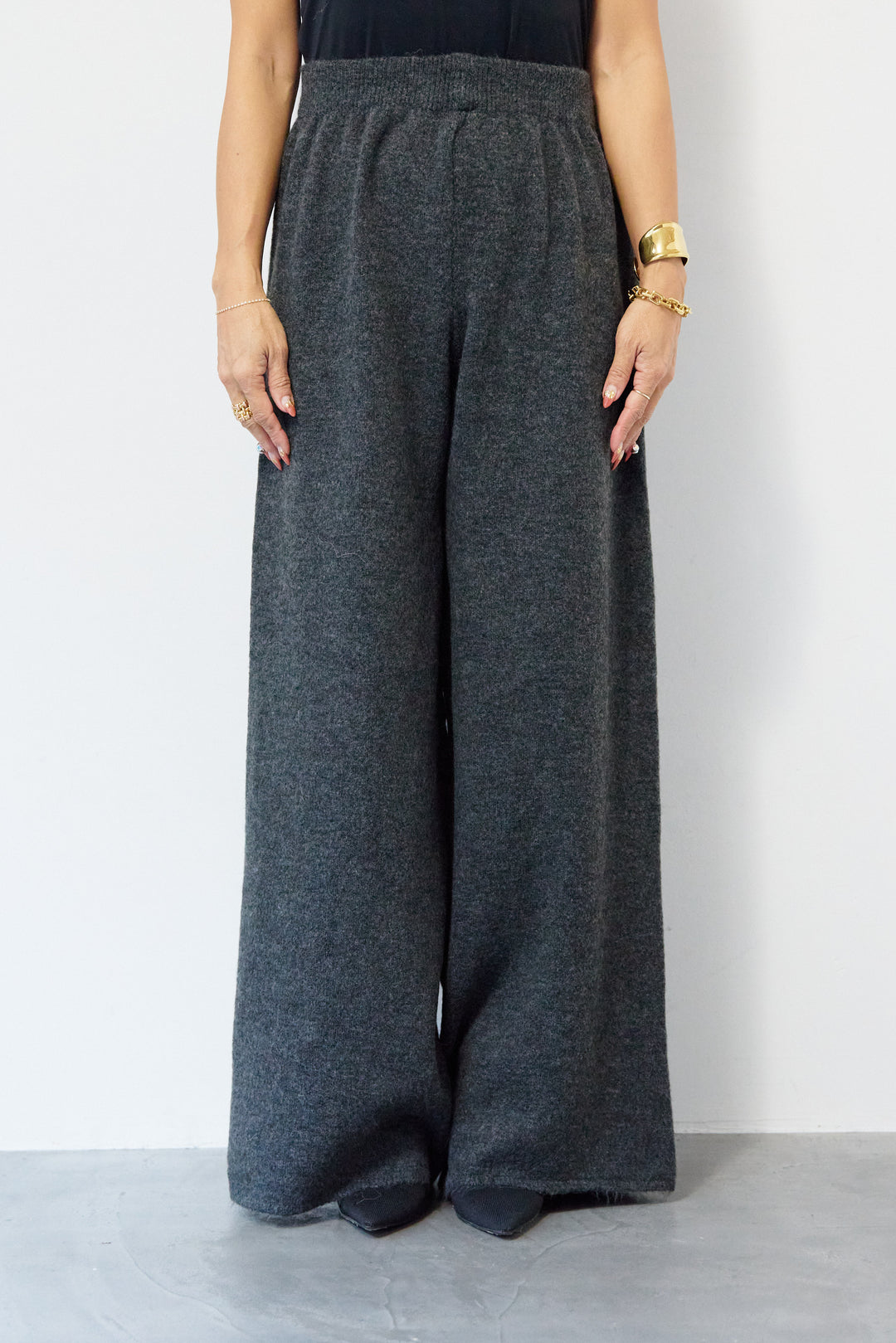 ペプラムニットセットアップ