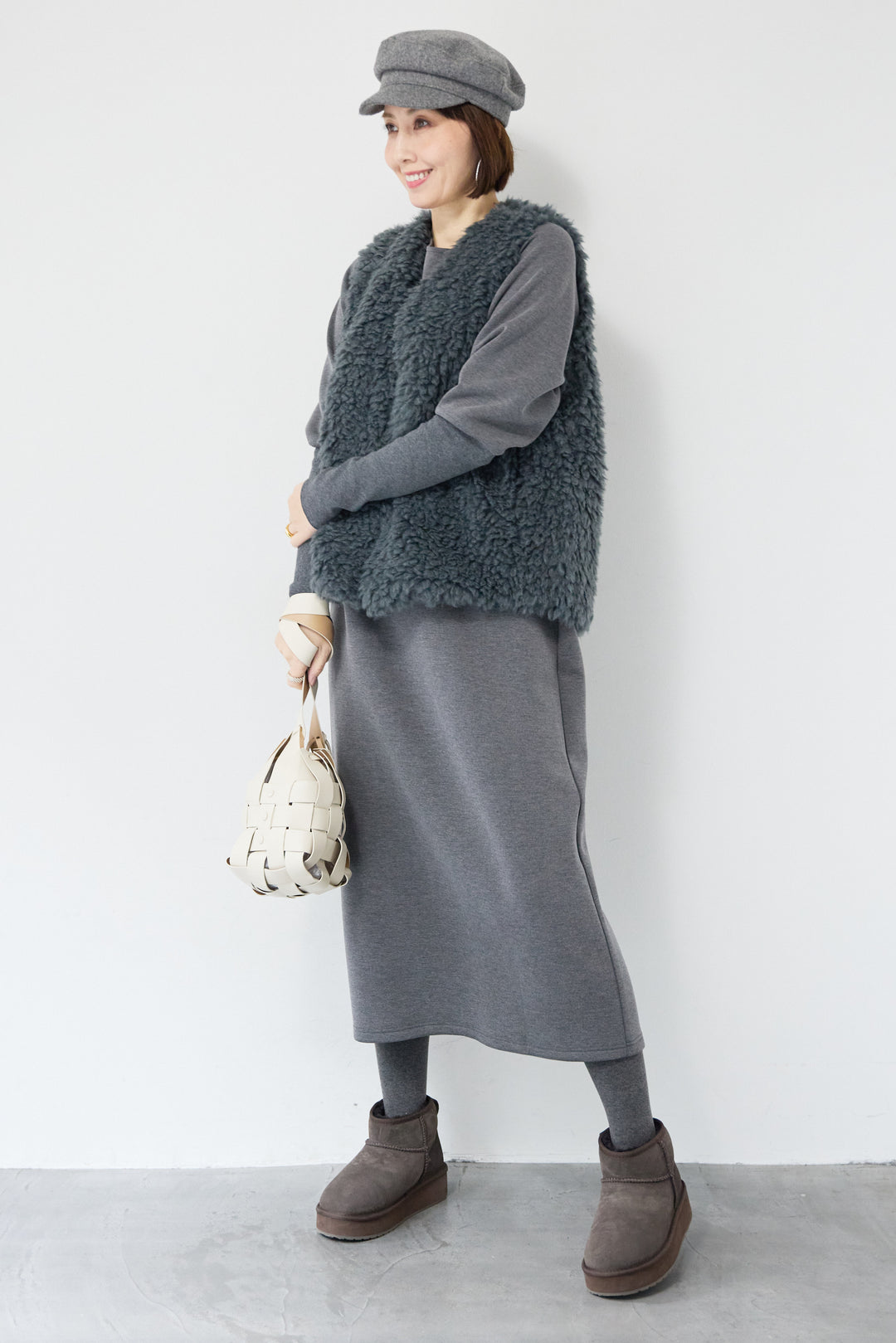 カーリーファーショートベスト