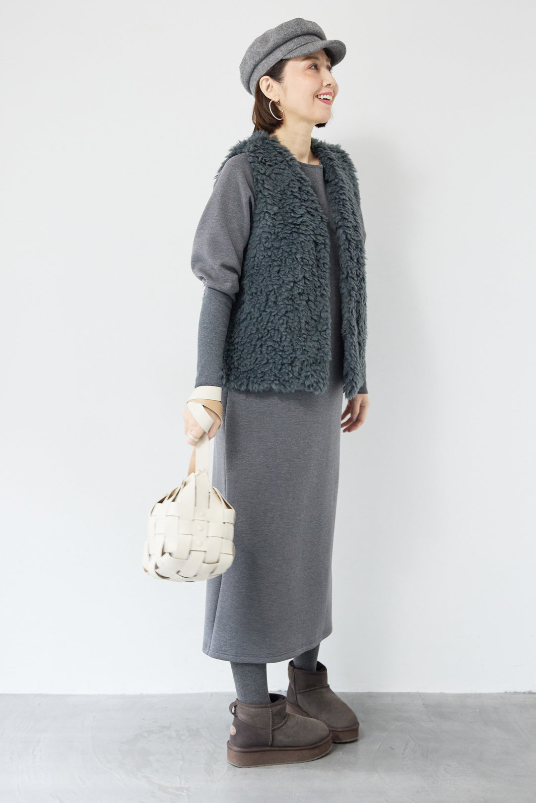 [SET]バックジップソフトダンボールワンピース+カーリーファーショートベスト(2set)