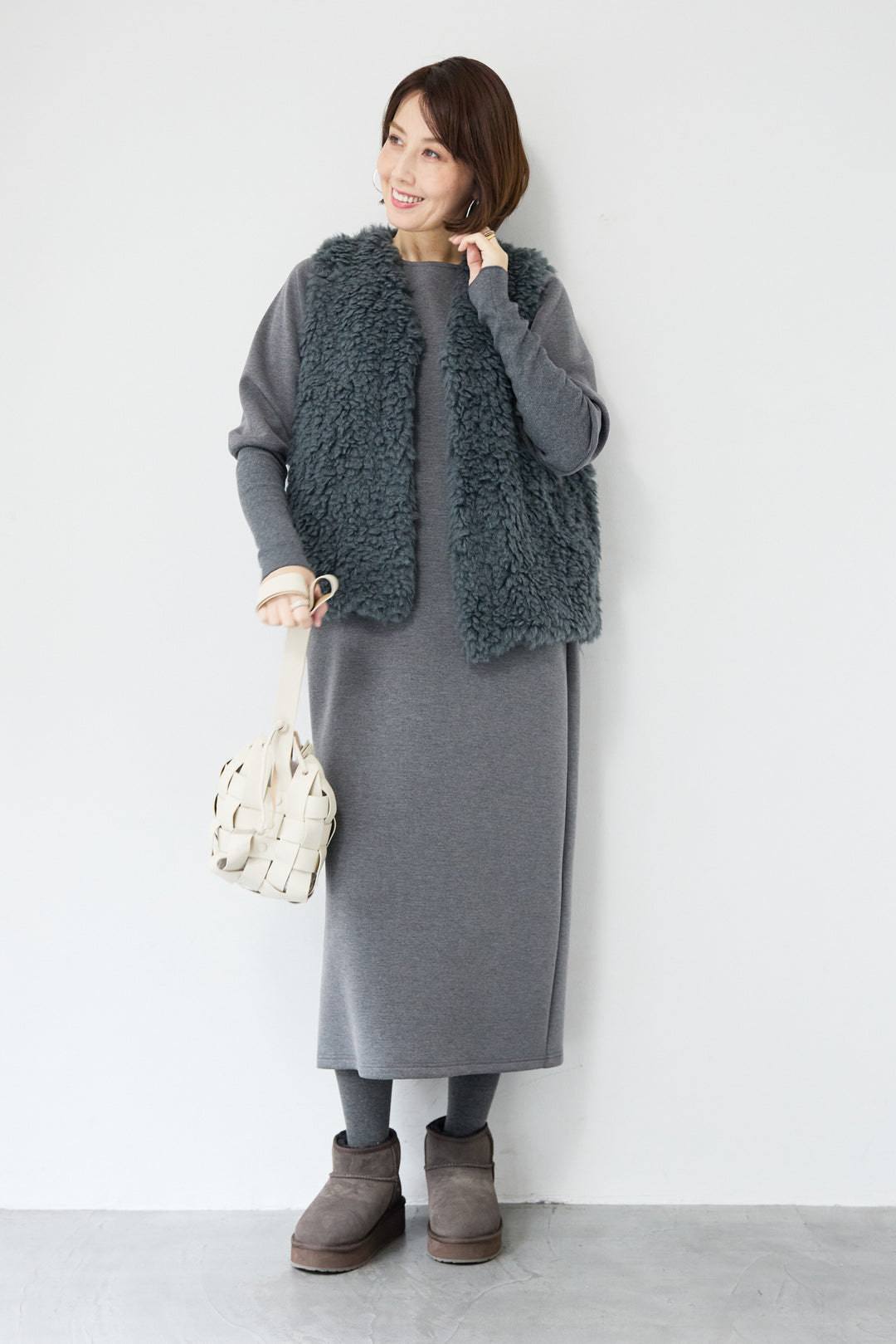 [SET]バックジップソフトダンボールワンピース+カーリーファーショートベスト(2set)